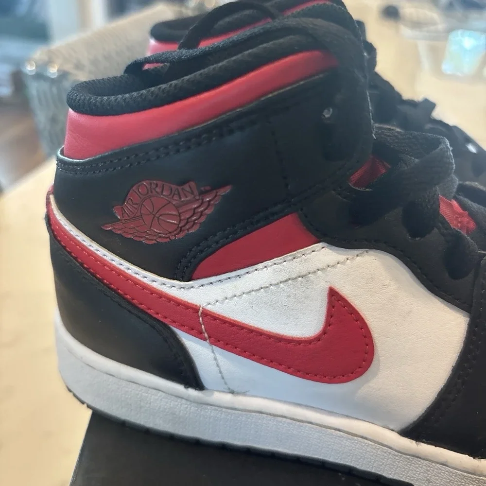 Air Jordan 1 Mid GS Size 4 Youth  Black-Varsity Red-White Basketball School Shoe